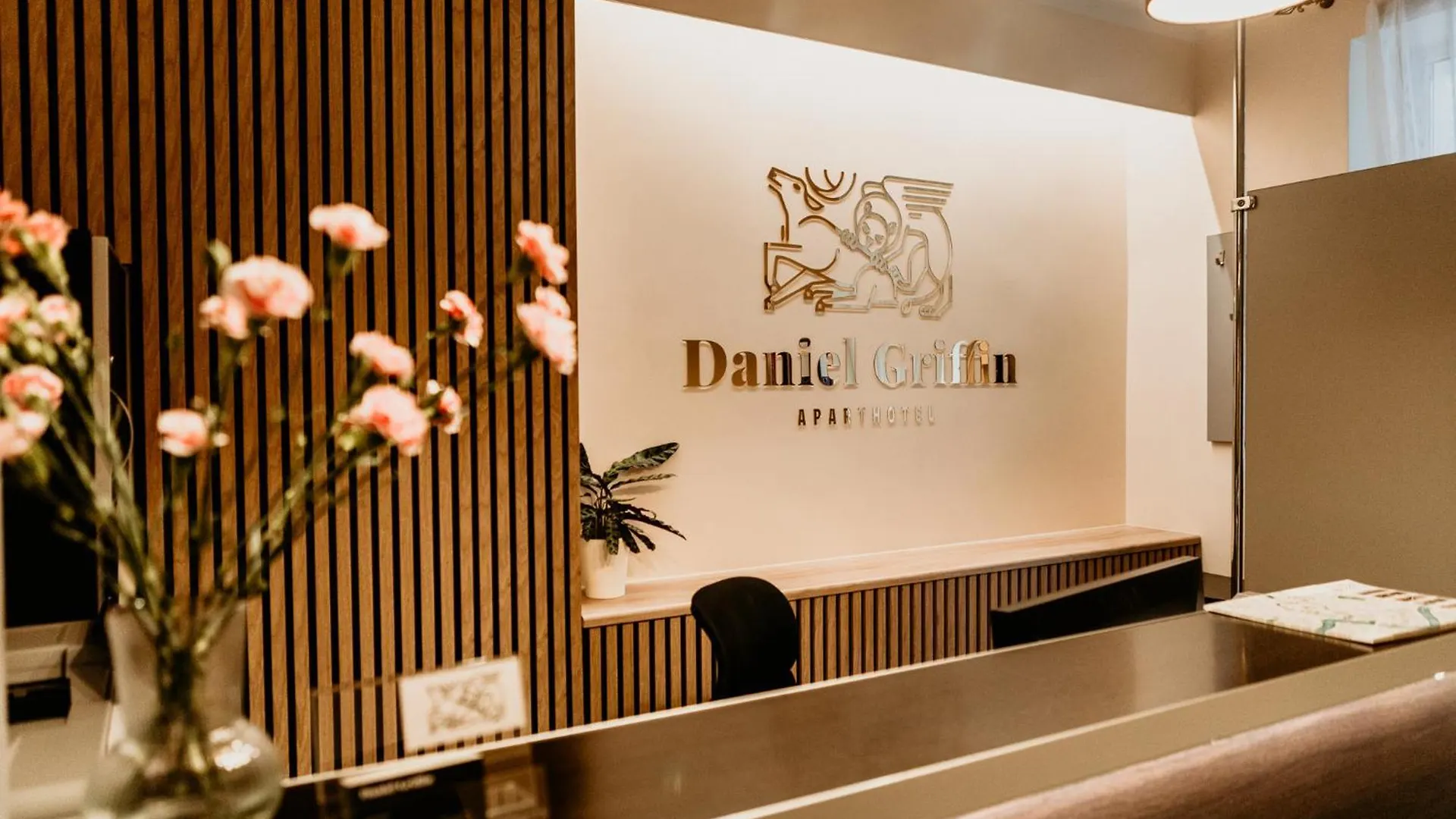 Daniel Griffin Aparthotel By Artery Hotels Krakow